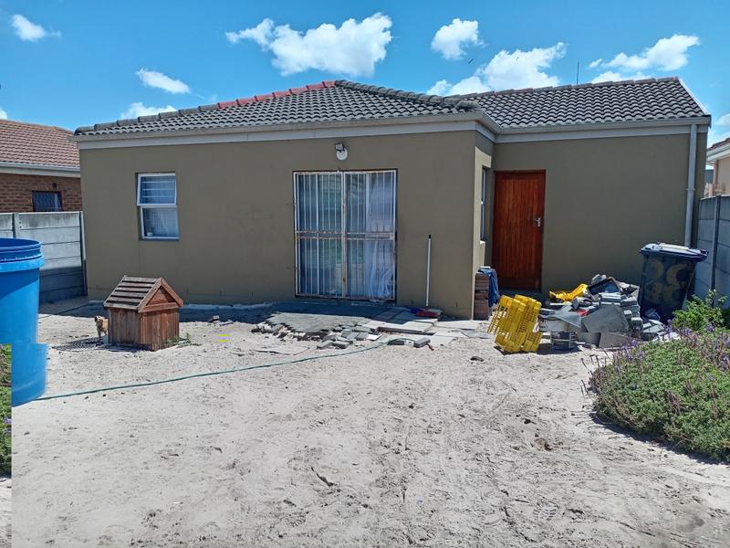 2 Bedroom Property for Sale in Gaylee Western Cape